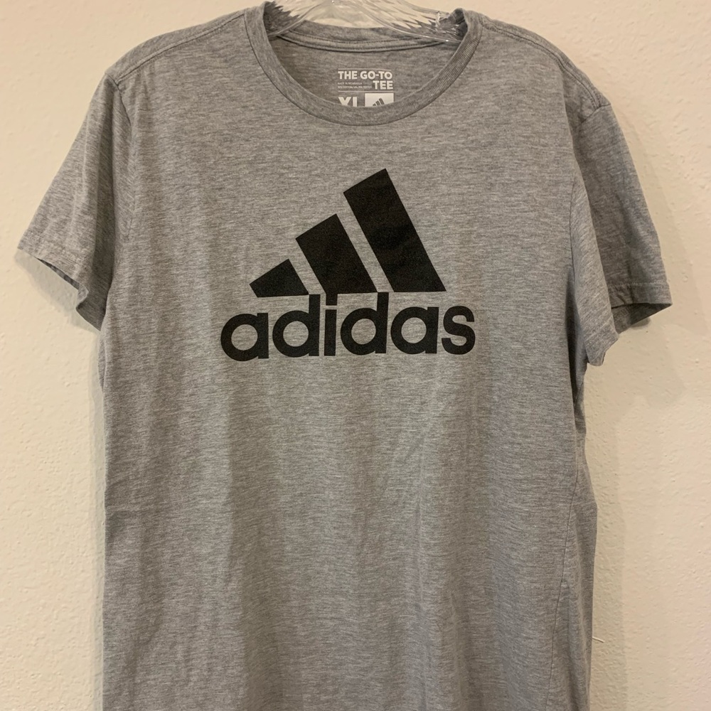Adidas logo t-shirt